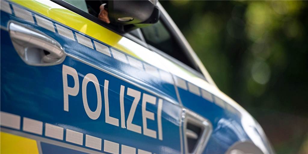 Spielabbruch in Dortmund nach wilden Tumulten: Polizeieinsatz und zwei Strafanzeigen Am Sonntag kam es auf einem Dortmunder Fußballplatz zu einem Polizeieinsatz.