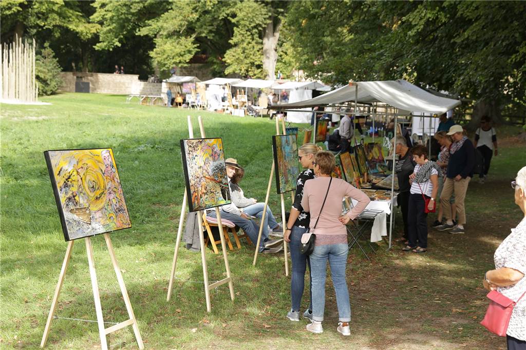 Stadtfest Lüdinghausen lockt mit Musik, Sport und Sonntags-Shopping Am Sonntag können Kunstwerke bewundert oder sogar gekauft werden.