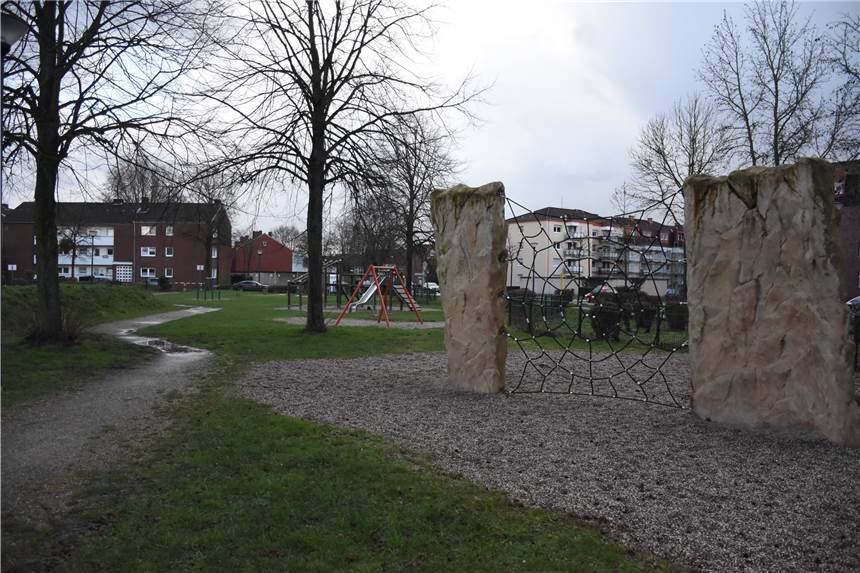 Streit um Spielplätze geht weiter: „Es ist eineinhalb Jahre nichts passiert!“ Am Spielplatz an der Berliner Straße gibt es zu wenig Sitzmöglichkeiten, kritisierte Marita Funhoff (SPD). Die rege Diskussion um den Zustand der Spielplätze in Werne ging nun in die nächste Runde.
