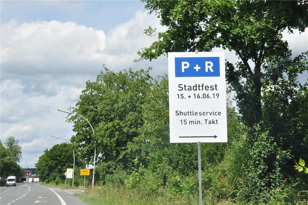 Stadtfest Selm 2024: Parkkonzept und Bus-Shuttle-Service Am Stadtfest-Sonntag, 16. Juni, gibt es wieder - wie in den Jahren zuvor - einen Bus-Shuttle-Service zum Familientag im Selmer Zentrum.