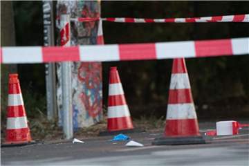 Am Tempelhofer Feld wurde der Mann durch Schüsse lebensgefährlich verletzt. Foto: Paul Zinken