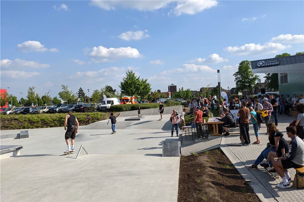 Großer Bahnhof in Dorsten zum Auftakt des „Danke-schön-Festes“ Skater auf Anlage