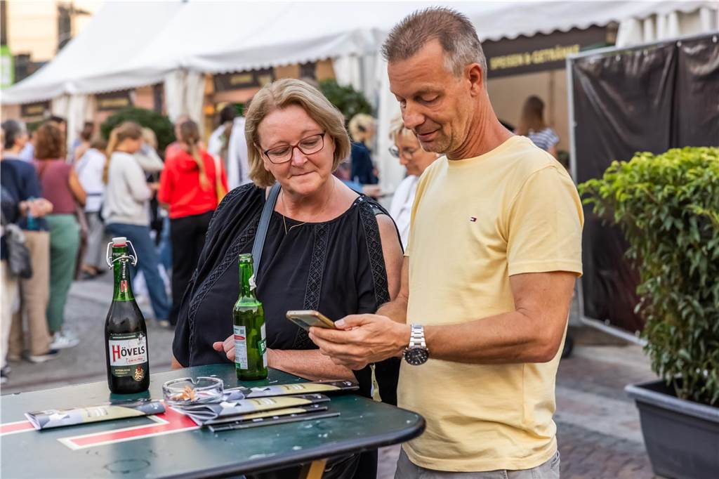 Am zweiten Tag der Cityring-Konzerte haben die Dortmunder Philharmoniker unter der Leitung von Christoph Huber die größten Hits von ABBA präsentiert. Mit dabei war die international erfolgreiche ABBA-Cover-Band Super Swede.