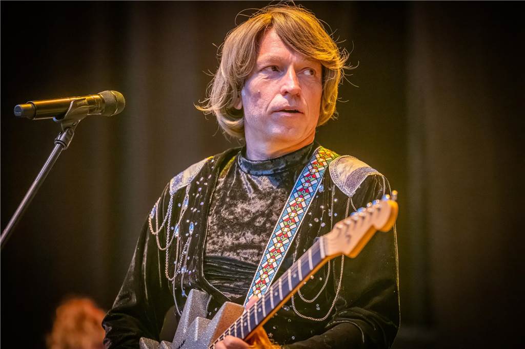 Am zweiten Tag der Cityring-Konzerte haben die Dortmunder Philharmoniker unter der Leitung von Christoph Huber die größten Hits von ABBA präsentiert. Mit dabei war die international erfolgreiche ABBA-Cover-Band Super Swede.