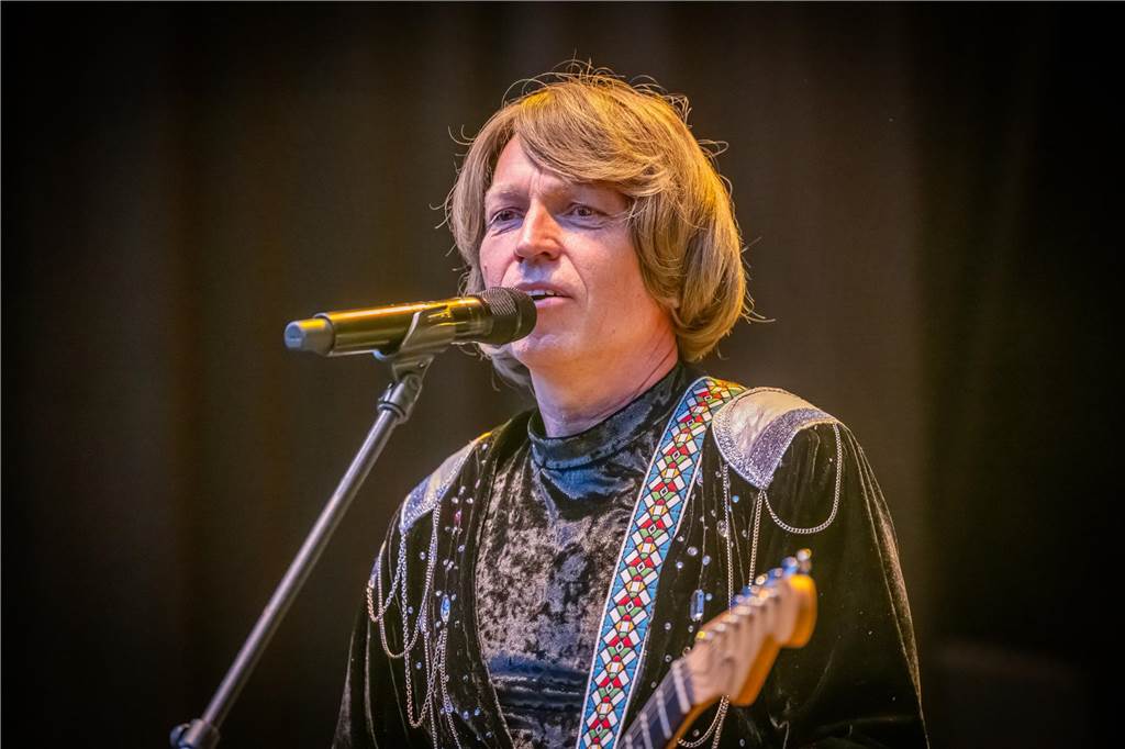 Am zweiten Tag der Cityring-Konzerte haben die Dortmunder Philharmoniker unter der Leitung von Christoph Huber die größten Hits von ABBA präsentiert. Mit dabei war die international erfolgreiche ABBA-Cover-Band Super Swede.