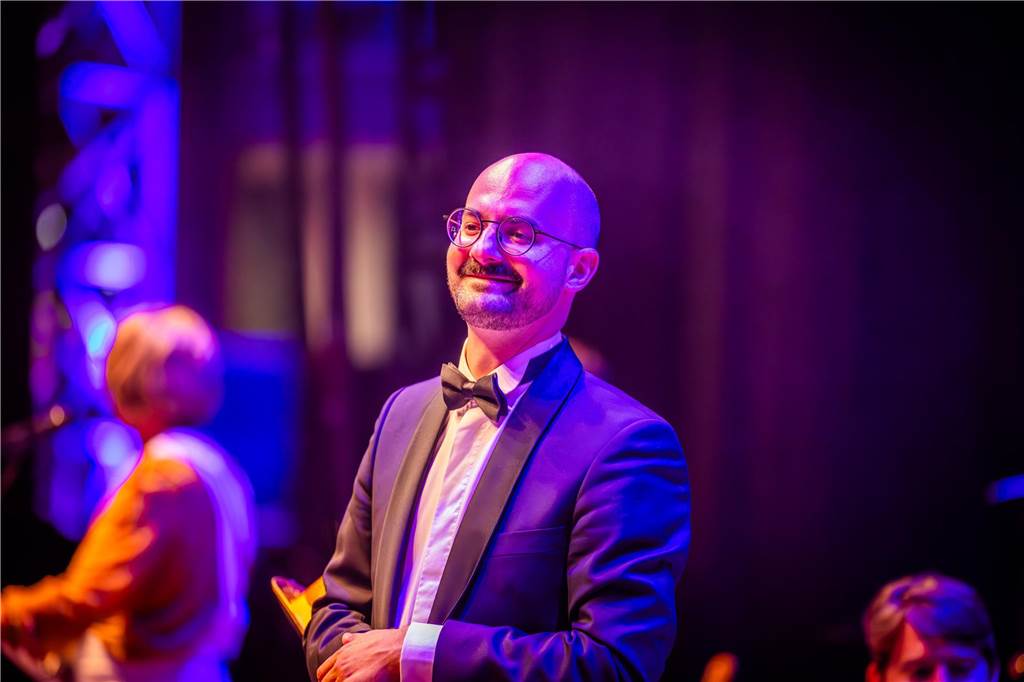 Am zweiten Tag der Cityring-Konzerte haben die Dortmunder Philharmoniker unter der Leitung von Christoph Huber die größten Hits von ABBA präsentiert. Mit dabei war die international erfolgreiche ABBA-Cover-Band Super Swede.