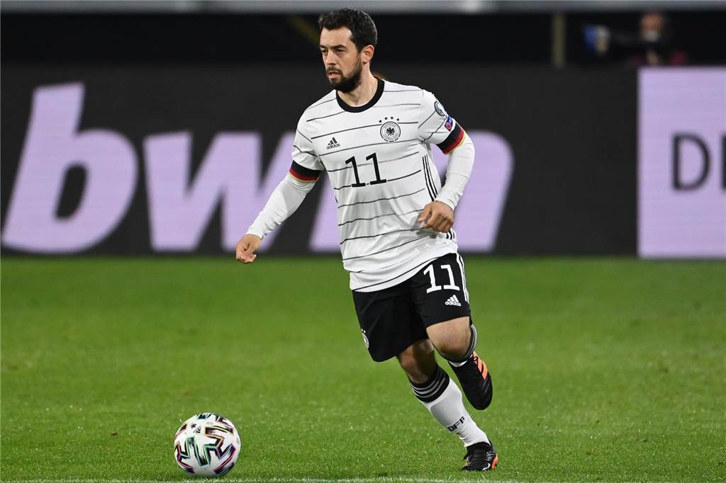 Schalker Trainings-Update: Prominenter Gastspieler dabei Amin Younes