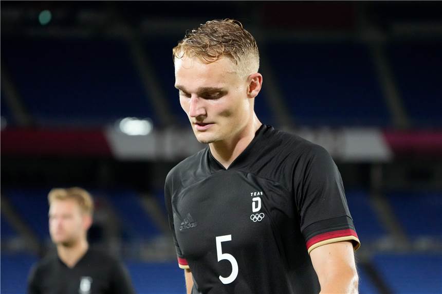 Amos Pieper nach Olympia-Platzverweis: „Für mich persönlich einfach bitter“ Amos Pieper erlebte beim Olympia-Turnier von Tokio den nächsten Tiefpunkt.