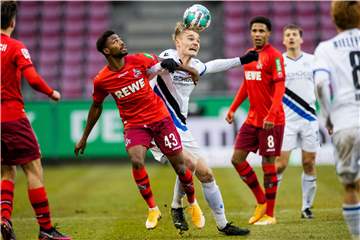 Amos Pieper (M.) musste mit Bielefeld einen Rückschlag verkraften.