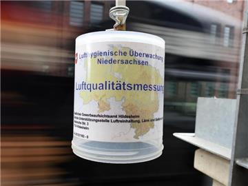 An 57 Prozent der Messstationen an stark befahrenen Straßen überschritten die Werte 2016 im Jahresmittel den Grenzwert. Foto: Holger Hollemann/Archiv