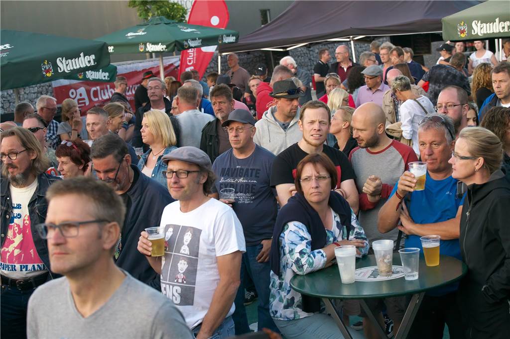 „Red Balloon Festival“ feierte mit mehr als 1300 Besuchern erfolgreiche Premiere An den beiden Tagen kamen mehr als 1300 Besucher aufs Festivalgelände.