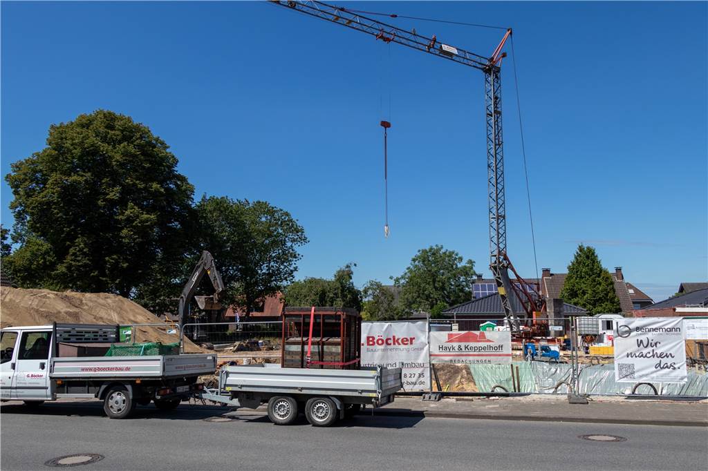 Wegen Baustellen an Eschstraße: Anwohner sorgen sich um ihre Häuser An der Eschstraße passiert gerade viel. Unter anderem baut Investor Christoph Bennemann ein Mehrfamilienhaus mit insgesamt sechs Wohnungen.