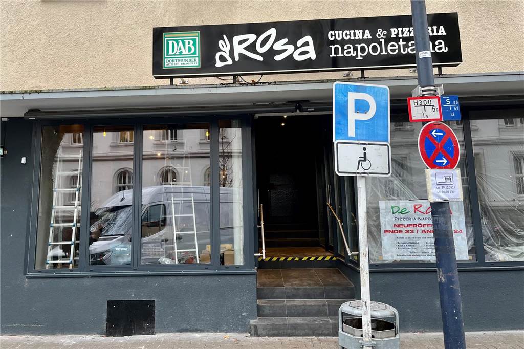 Dario de Rosa steht vor Neueröffnung im Kaiserviertel: Mehr als neapolitanische Pizza Das neue Restaurant von Dario De Rosa an der Kaiserstraße in Dortmund von außen