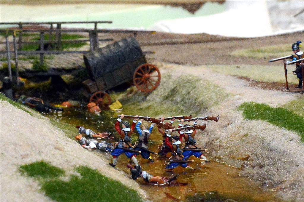 Fahrradroute, Buch und Bier: 2023 jährt sich die Schlacht bei Stadtlohn zum 400. Mal Eine Szene aus dem Diorama: An der Kalterbrücke wurden die Truppen Christians von Braunschweigs auf dem Rückzug aufgehalten.