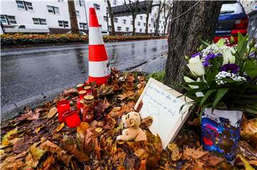 An der Leopoldstraße/Ecke Mallinckrodtstraße ist Ende November 2017 ein 11-jähriger Junge gestorben, weil ein Lkw-Fahrer ihn beim Abbiegen übersehen hat.