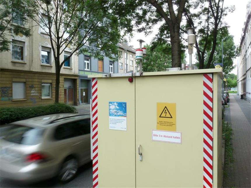 Diesel-Skandal bringt Dortmunds Autoverkäufer in Erklärungsnot An der Messstation Brackeler Straße werden fast täglich zu hohe Stickstoffdioxidwerte gemessen.
