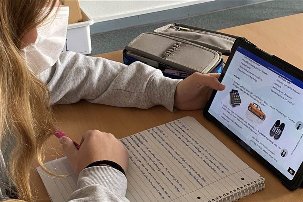 Schulleiterin bestätigt: Zweite Gesamtschule in Dorsten soll im Sommer starten An der Montessorischule-Reformschule hat im letzten Frühjahr jedes Kind ein Tablet bekommen - nicht nur für den Distanzunterricht.