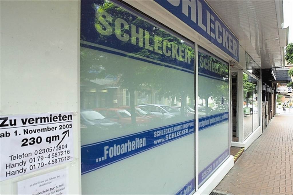 Friseur, Arzt, Bestatter: Das wurde aus Castrop-Rauxels Schlecker-Filialen An der Oberen Münsterstraße schloss Schlecker bereits 2005.