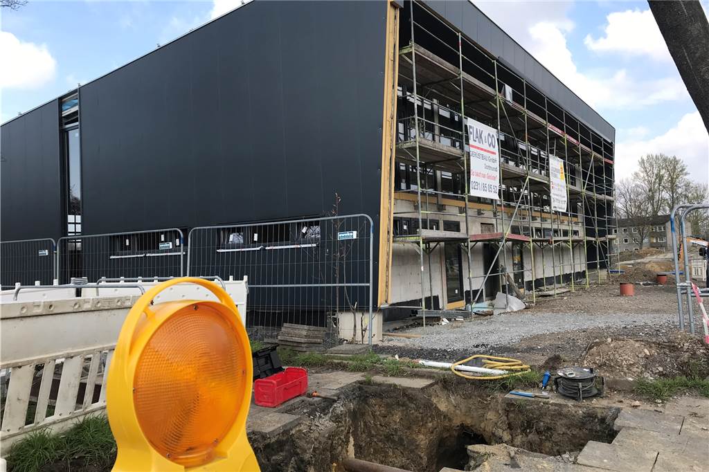 Bauland ist Mangelware: Alle Grundstücke an der Pallasstraße reserviert An der Pallasstraße entsteht gerade auch das neue Gerätehaus des Löschzugs Rauxel-Dorf der Freiwilligen Feuerwehr, das den alten Standort auf dem Hof Schulte-Rauxel ersetzen soll.