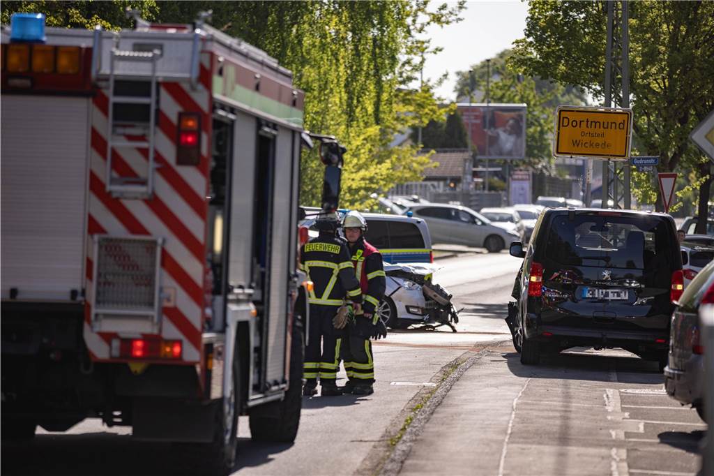 An der Stadtgrenze zwischen Dortmund und Unna ist es am Dienstagnachmittag (29.4.) zu einem Unfall gekommen.