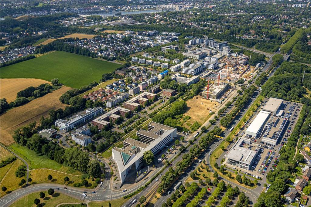 Von Phoenix-See bis Rathaus: So ging es 2022 auf großen Baustellen voran Die Stadtkrone-Ost in Dortmund aus der Luft