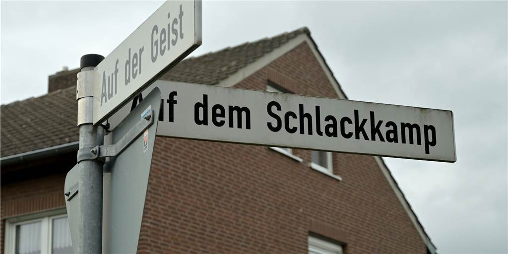 Nach Wohnungseinbrüchen - Zwei Festnahmen in Selm An der Straße "Auf dem Schlackkamp" hat es am Montagmittag einen Polizeieinsatz gegeben.