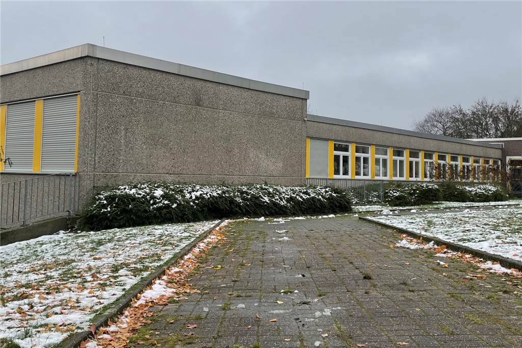 Nach Landesstudie: Westricher Grundschule hat Unterstützung bekommen Die Westricher Grundschule am Sumbecks Holz 7-9