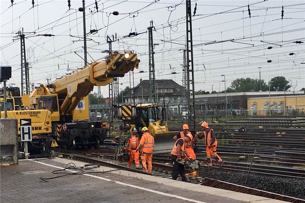 130-Millionen-Baustelle am Hauptbahnhof Dortmund: Das ist der Stand An der Westseite des Bahnhofs werden neue Weichen eingebaut.