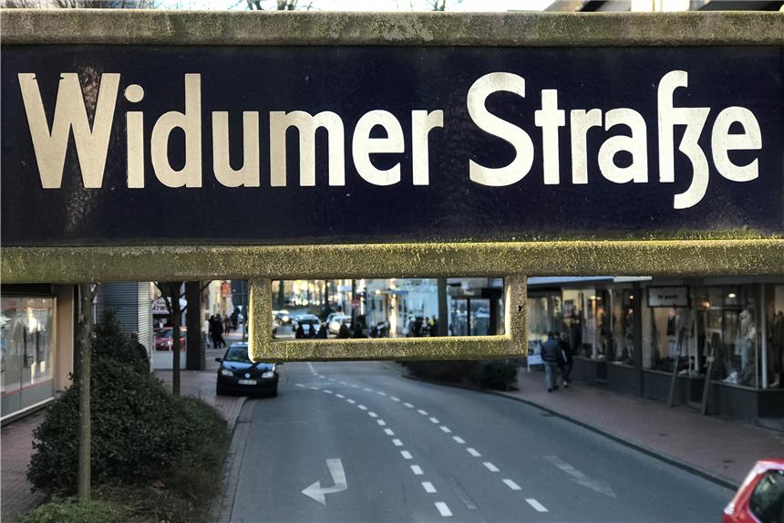 Neuer kommunaler Außendienst bekommt Schläge ab An der Widumer Straße in der Altstadt kam es am Freitagabend zur Rangelei.