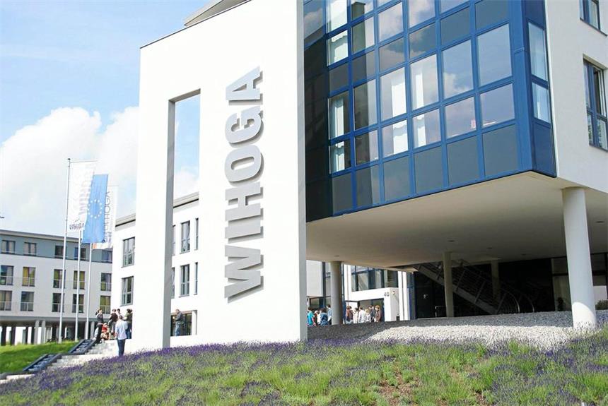 Hotelfachschule Wihoga plant Wirtschaftsgymnasium An der Wihoga am Rombergpark soll ein Wirtschaftsgymnasium eingerichtet werden. Noch fehlt die Genehmigung der Bezirksregierung Arnsberg.