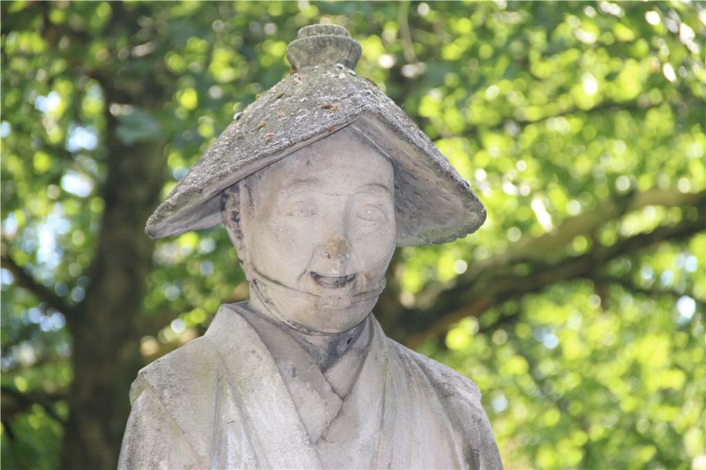 Wie das Schloss Nordkirchen zu seinem einmaligen Schlosspark kam An die 300 Skulpturen befinden sich auf dem Schlossgelände, davon allein 80 auf der Venus-Insel.