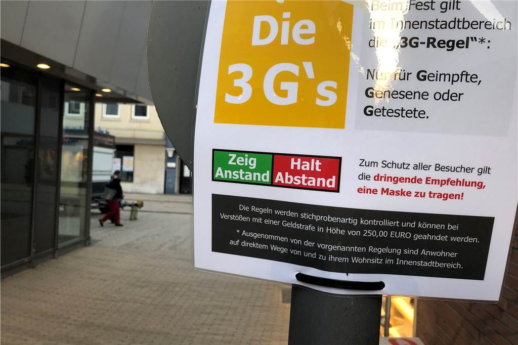 Herbstfest profitiert vom schönen Wetter: „Die Stadt lebt“ An die Empfehlung, eine Maske zu tragen, hielten sich die wenigsten Herbstfestbesucher.