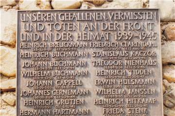 An die Opfer des Krieges erinnert diese Tafel am Weselerwalder Ehrenmal. Etwa jeder sechste männliche Weselerwalder Bürger starb an unmittelbaren Kriegsfolgen.