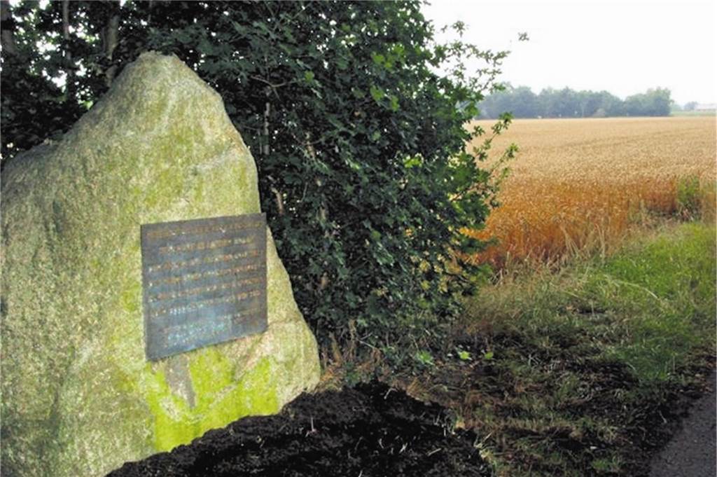 Krieg und Liebe: „Ohne die Schlacht bei Stadtlohn gäbe es mich nicht“ Der Gedenkstein zur Schlacht im Lohner Bruch am Düwing Dyk
