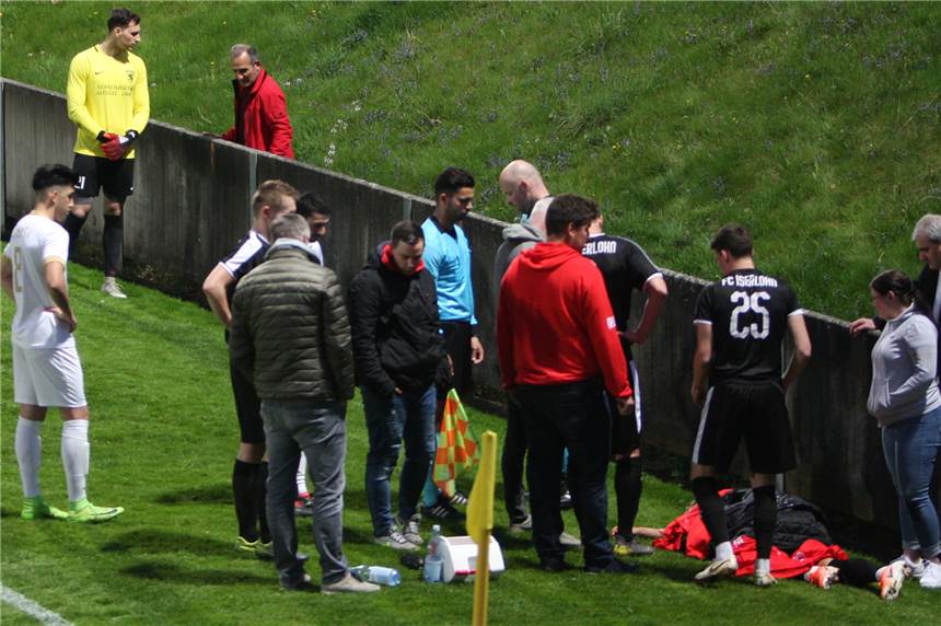Johannes Zottl und vier Teamkollegen kehren zurück zum FC Iserlohn An dieser Betonmauerer ereignete sich das Unglück von Johannes Zottl.