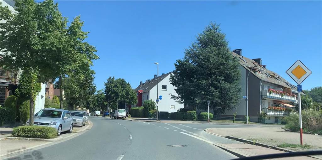 Im Video: Wir testen die gefährlichste Kreuzung im Dortmunder Westen An dieser Kreuzung im Dortmunder Westen kommt es immer wieder zu Unfällen.