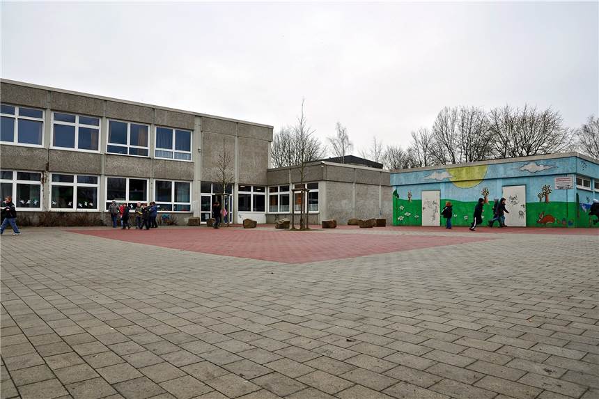Erste Coronafall-Meldung nach Start des Wechselunterrichts vor zwei Wochen An dieser Schule in Castrop-Rauxel gab es einen Positivfall in der OGS.