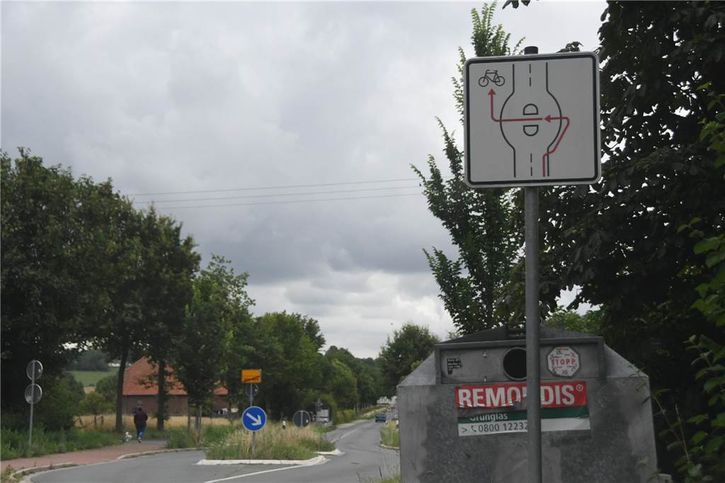 Netteberger Straße wird voll gesperrt: Radwegausbau erfordert lange Umwege An dieser Stelle beginnt der Fuß-/Radweg an der Netteberger Straße.