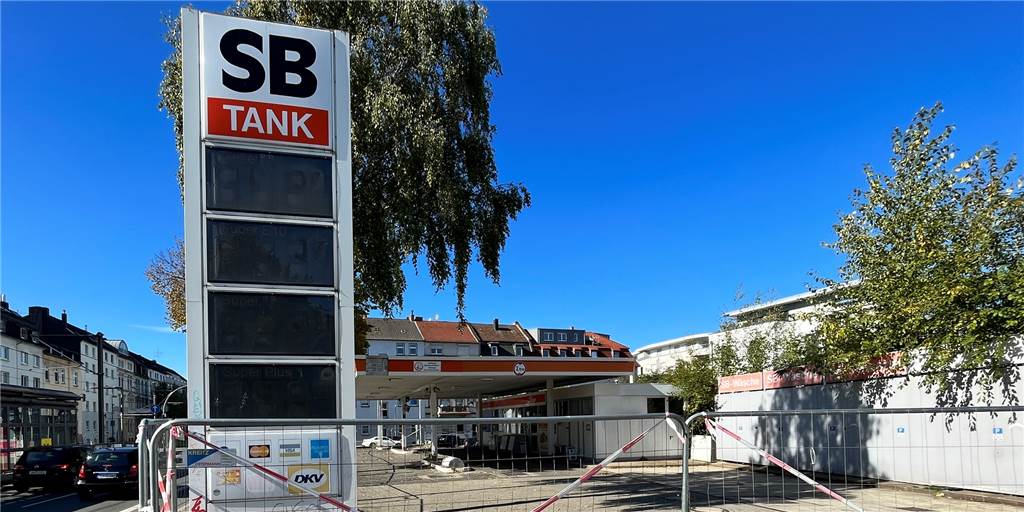 An wichtiger Pendler-Straße: Dortmunder Innenstadt-Tankstelle ist dicht An einer viel befahrenen Straße in der Dortmunder Innenstadt befand sich bisher eine Tankstelle. Bald wird sich an dieser Stelle einiges verändern.