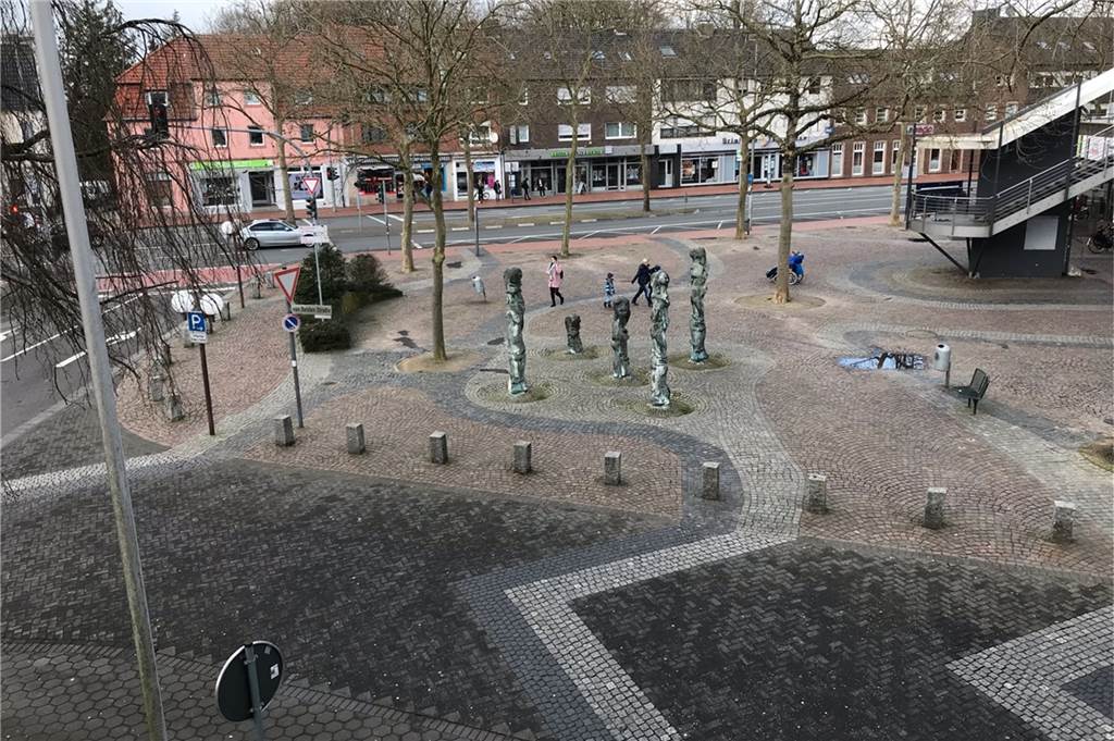 Unattraktive Orte: Beim Marienplatz sehen die Ahauser rot An ihm arbeiteten sich die Workshop-Teilnehmer längere Zeit ab: Der Marienplatz sollte umgestaltet werden, war man sich größtenteils einig.