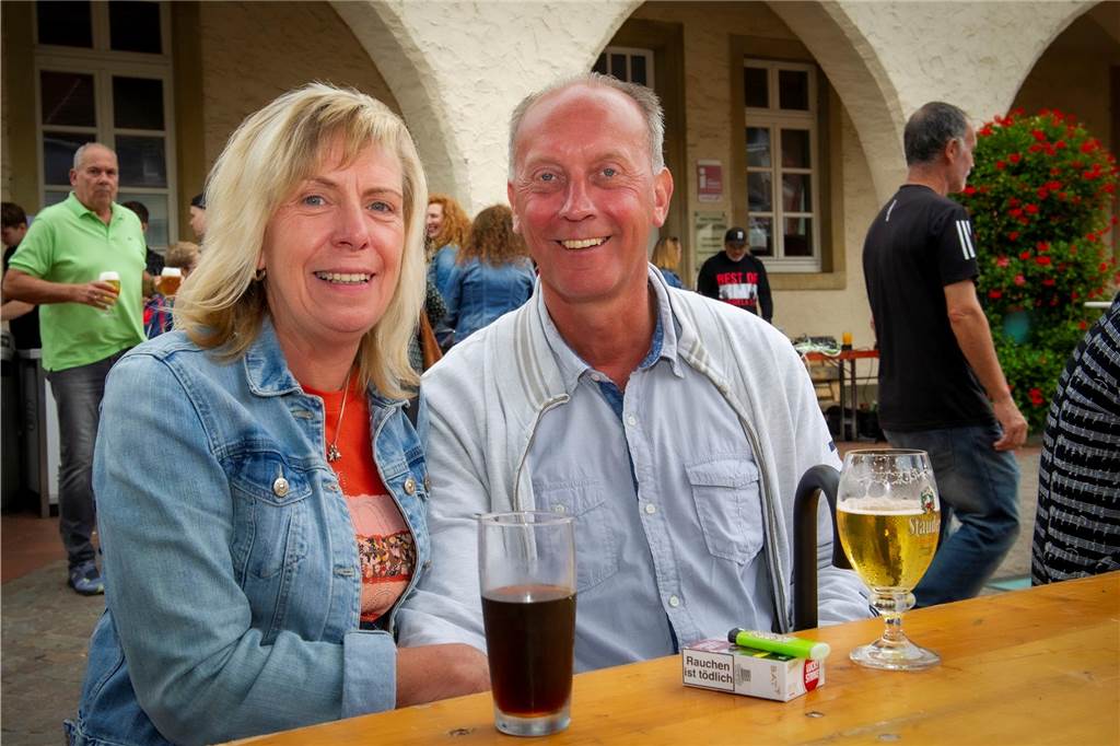 An jedem dritten Donnerstag im Frühling und im Sommer wird in Haltern am See auf dem Marktplatz der Feierabend gefeiert.
