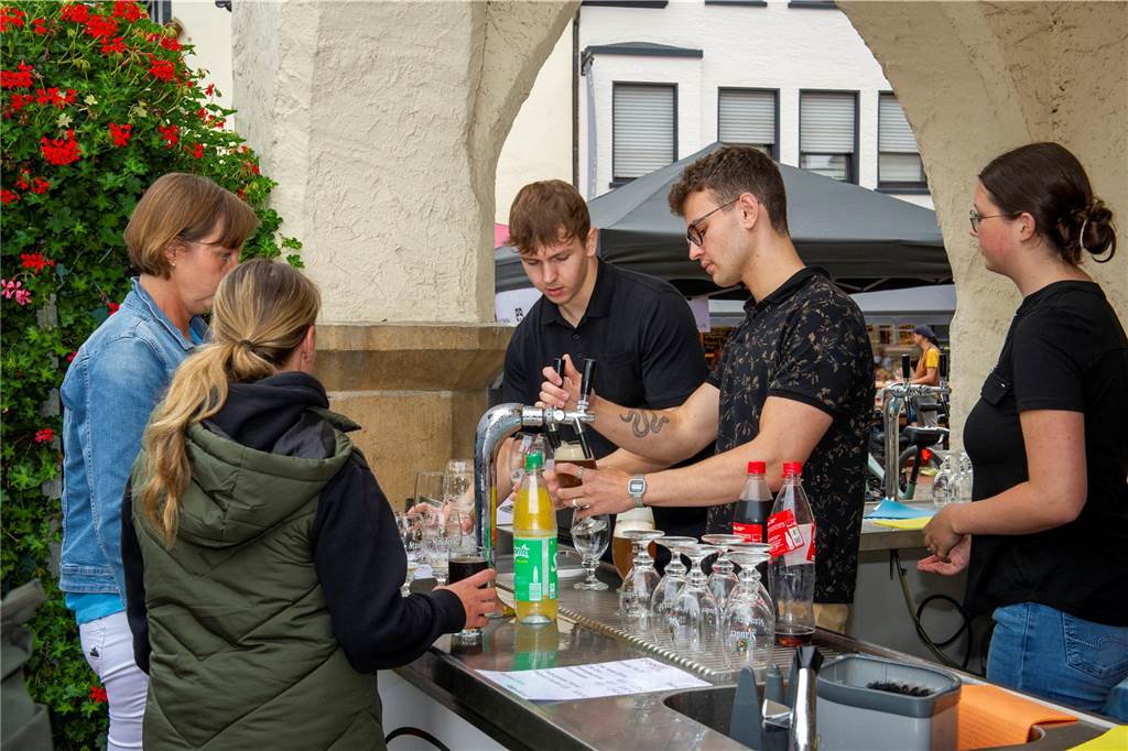 An jedem dritten Donnerstag im Frühling und im Sommer wird in Haltern am See auf dem Marktplatz der Feierabend gefeiert.