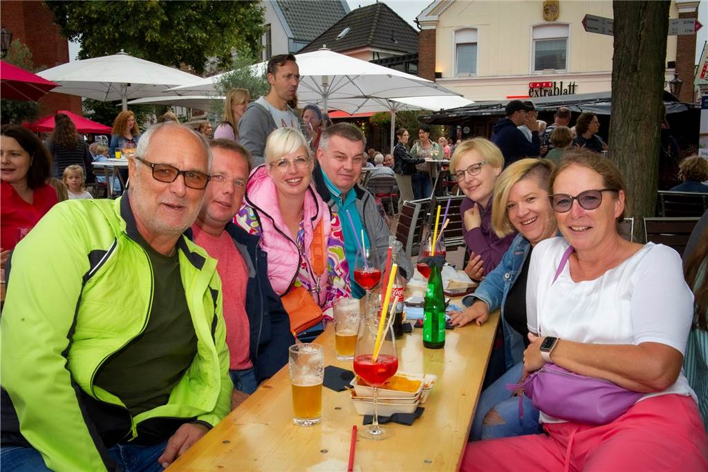 An jedem dritten Donnerstag im Frühling und im Sommer wird in Haltern am See auf dem Marktplatz der Feierabend gefeiert.