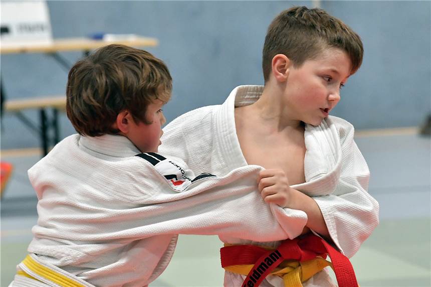 Kampfsport in Corona-Zeiten? Ungewöhnliche Trainingspartner müssen herhalten An richtige Wettkämpfe ist auch beim Judo derzeit nicht zu denken.