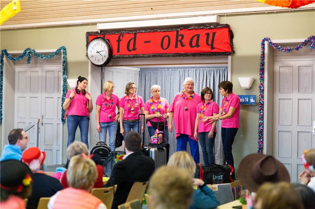 Frauen-Karneval in Grafenwald: KFD zeigt Gästen „alles, was guttut“ An vier Tagen sorgen die Frauen jährlich für viel Gelächter, Freude und Spaß in einem vollen Pfarrheim-Saal.