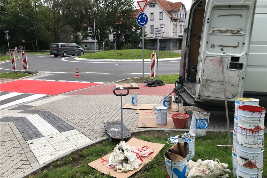 Straßen gesperrt: Wernes neuer Kreisverkehr an B54 bekommt den letzten Feinschliff An Wernes neuem Kreisverkehr im Bereich Münsterstraße/ Becklohhof/ Burgstraße wird wieder gearbeitet.