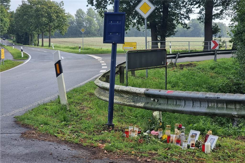 Tödlicher Verkehrsunfall: Hergang wirft Fragen auf – Polizei sucht Zeugen Tödlicher Verkehrsunfall in Asbeck
