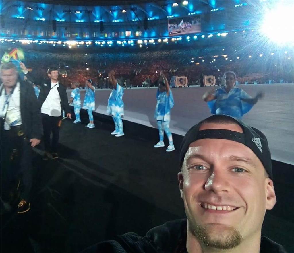 Paralympics: Für einen Habinghorster droht der Tokio-Traum 2020 zu platzen André Bienek bei der Eröffnung der Paralympics 2016 in Rio de Janeiro.