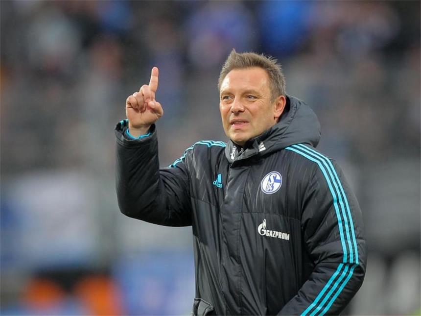 2:0-Sieg in Darmstadt - "Trainer erreicht uns" André Breitenreiter musste in den vergangenen Tagen viel Kritik einstecken.