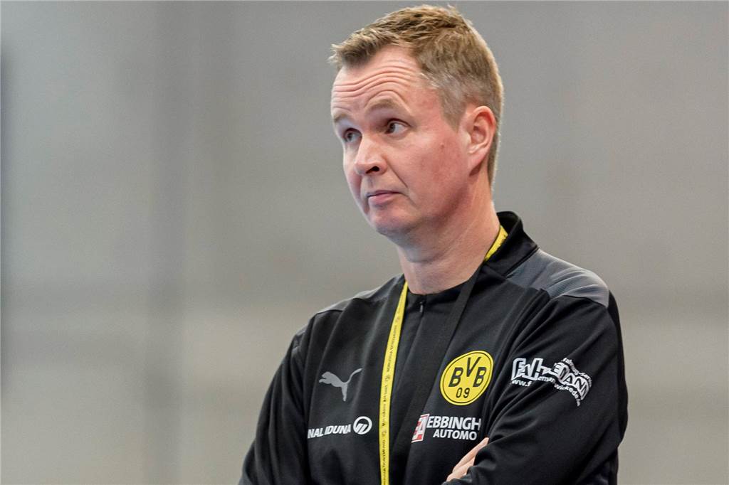 Handball-Skandal spitzt sich zu: BVB entschuldigt sich bei Ex-Spielerinnen André Fuhr hat die Handballerinnen von Borussia Dortmund trainiert.